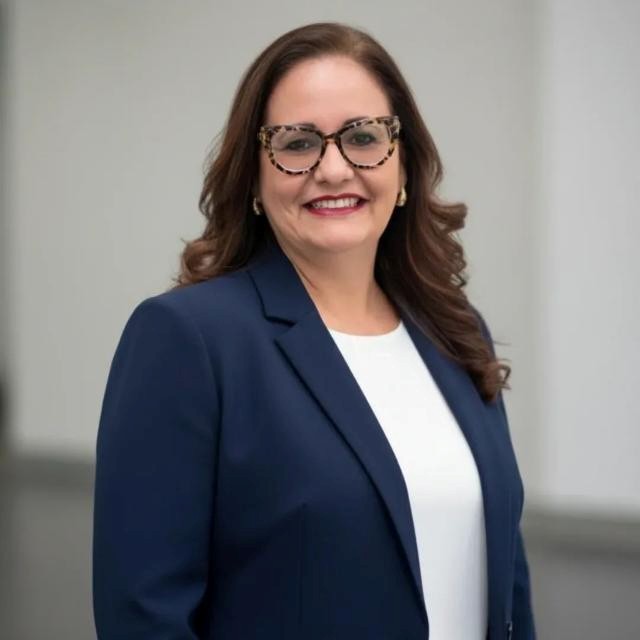 JENNIFER KARINA PAREDES UZCATEGUI
